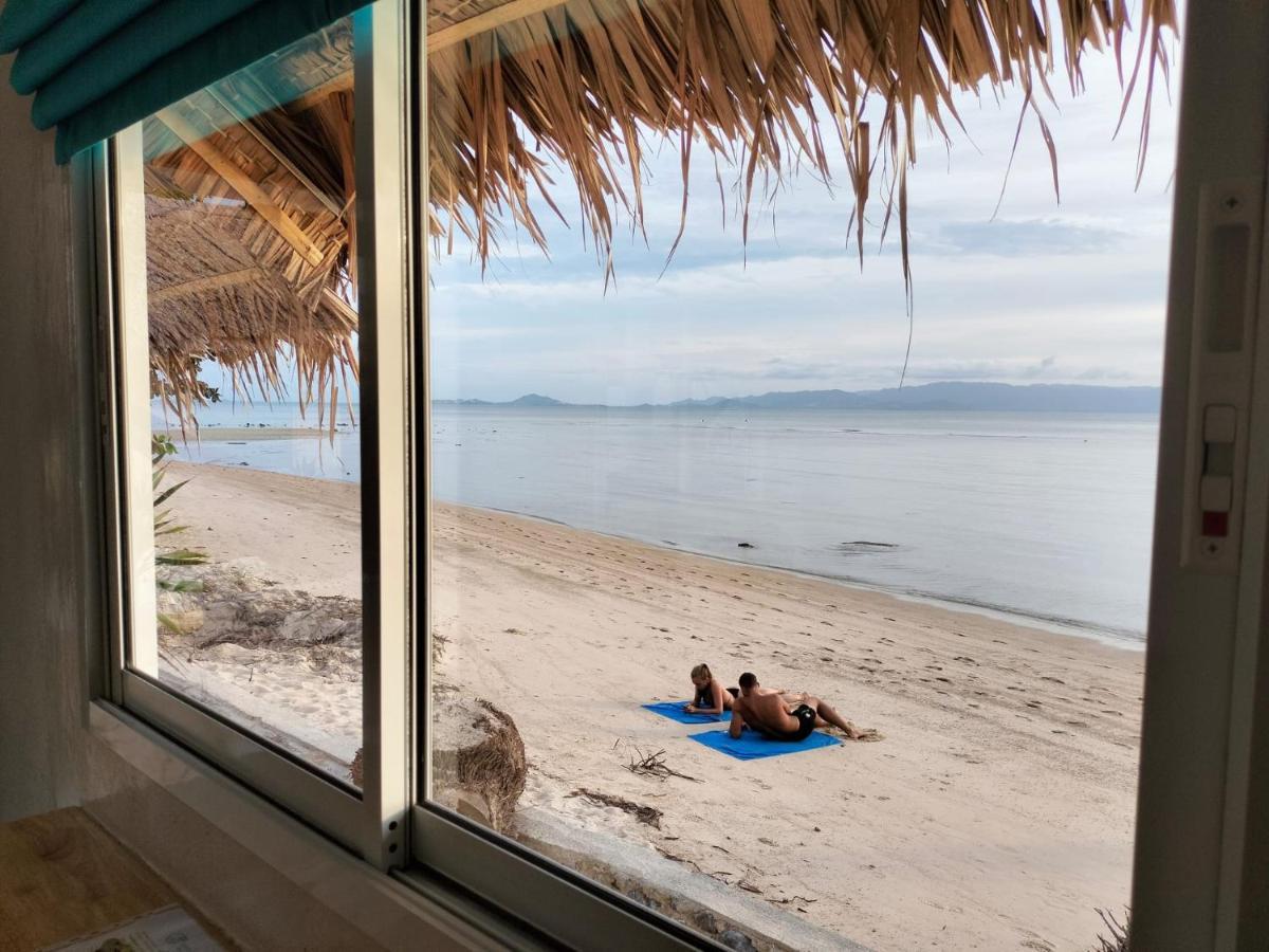 Sand Terrace Beach Bungalows บ้านใต้ ภายนอก รูปภาพ