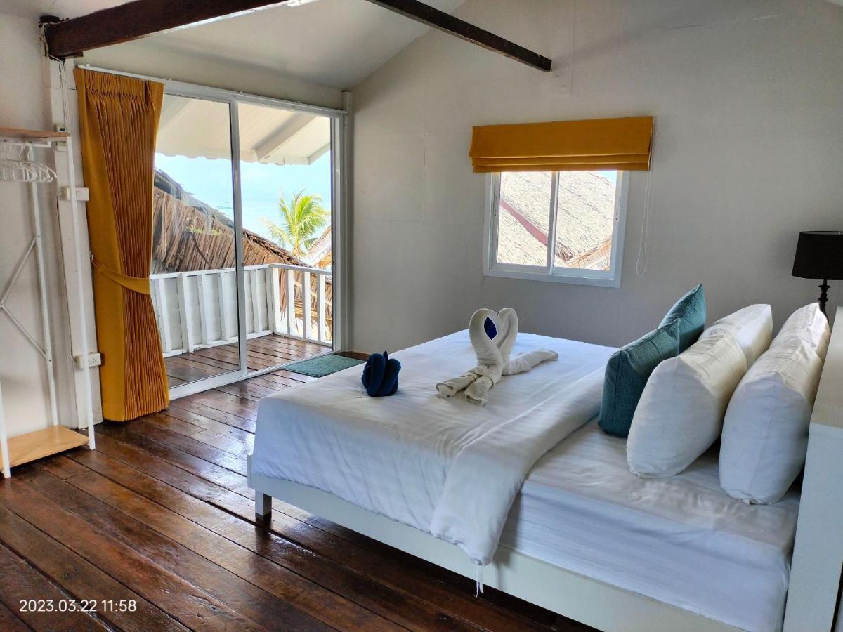 Sand Terrace Beach Bungalows บ้านใต้ ภายนอก รูปภาพ