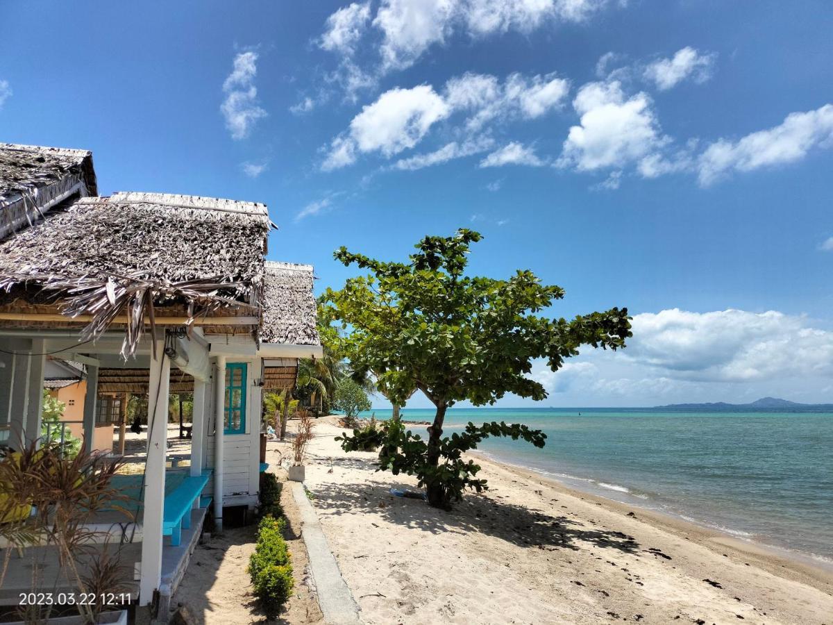 Sand Terrace Beach Bungalows บ้านใต้ ภายนอก รูปภาพ