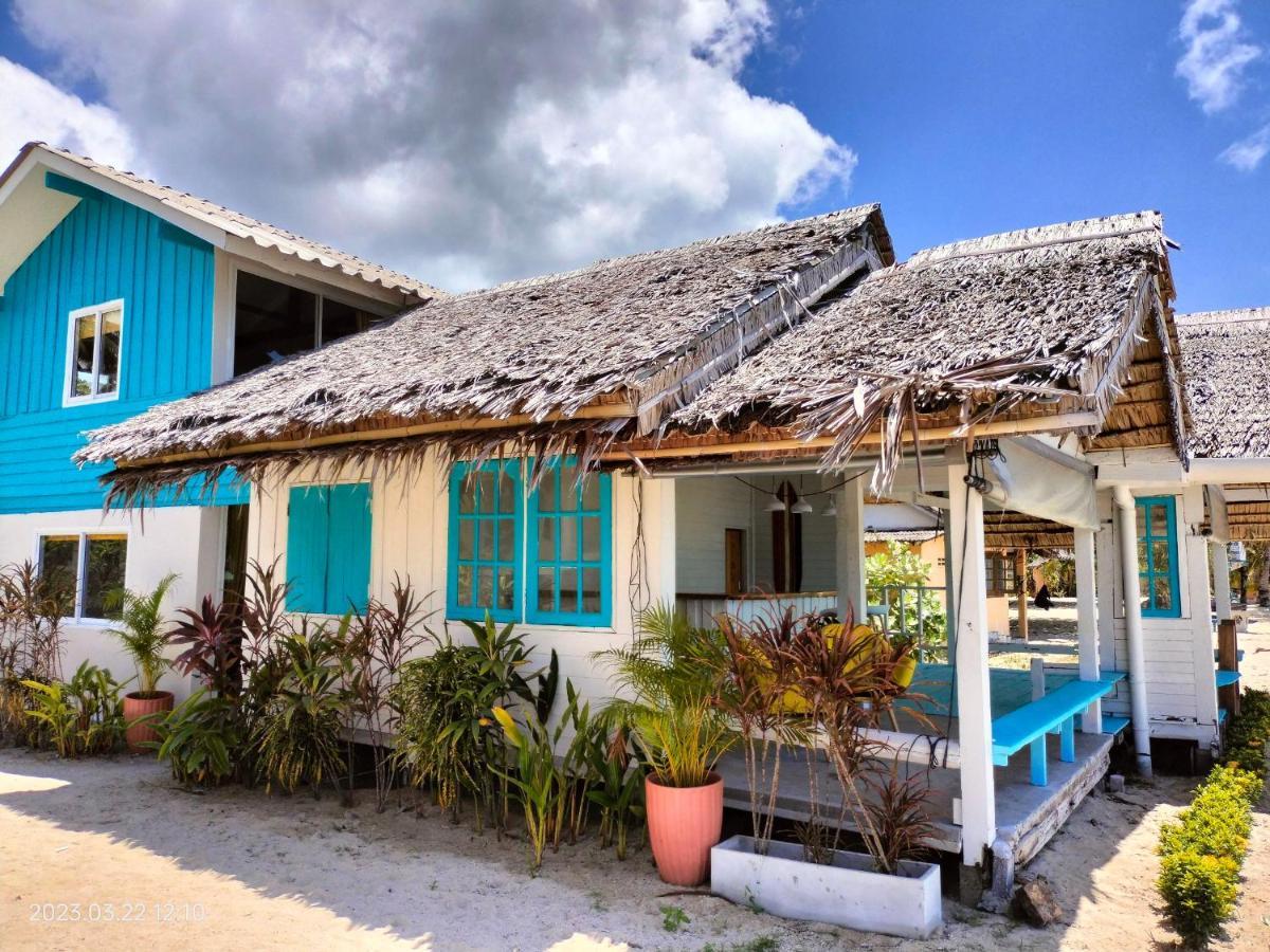 Sand Terrace Beach Bungalows บ้านใต้ ภายนอก รูปภาพ