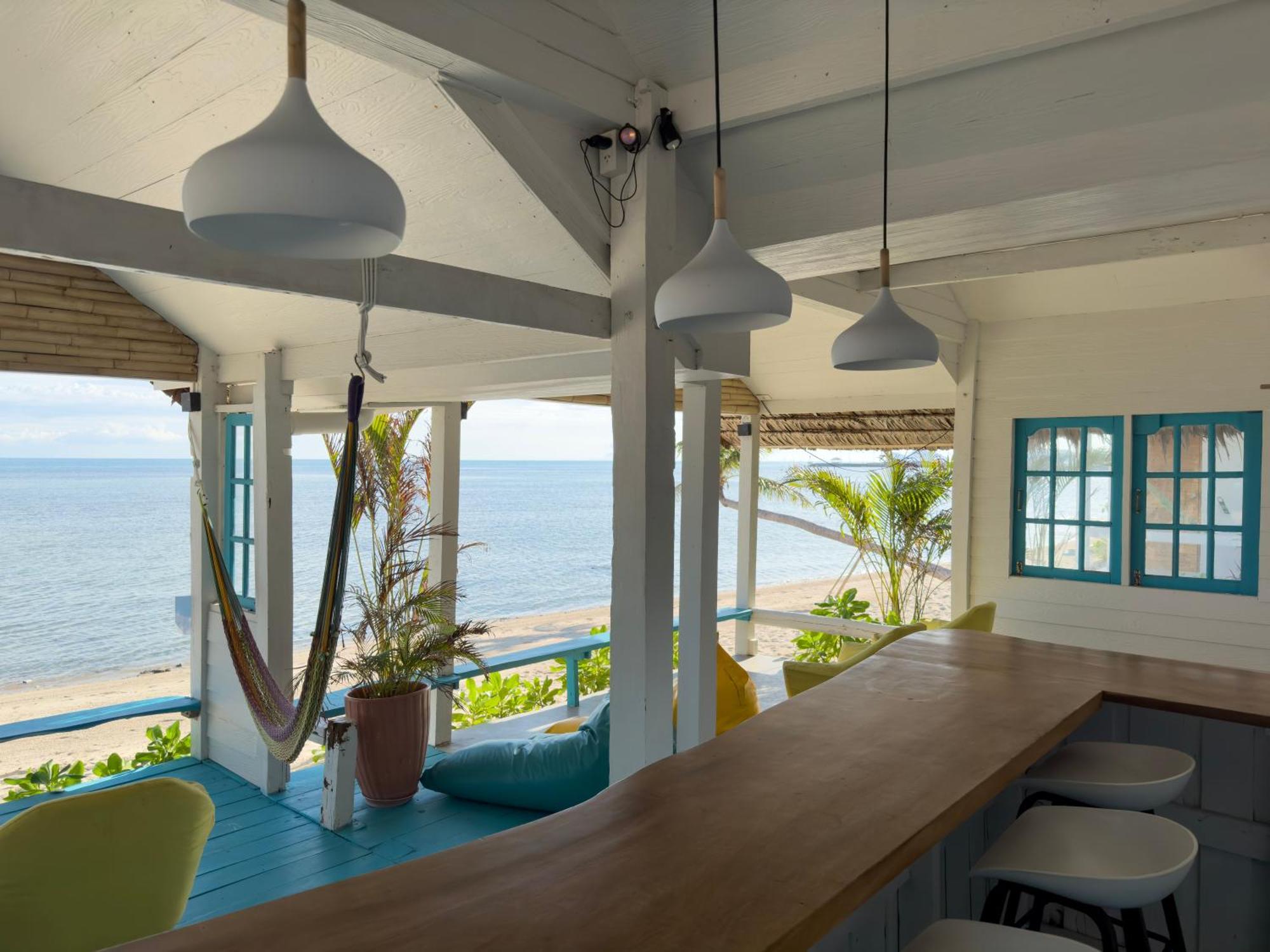Sand Terrace Beach Bungalows บ้านใต้ ภายนอก รูปภาพ